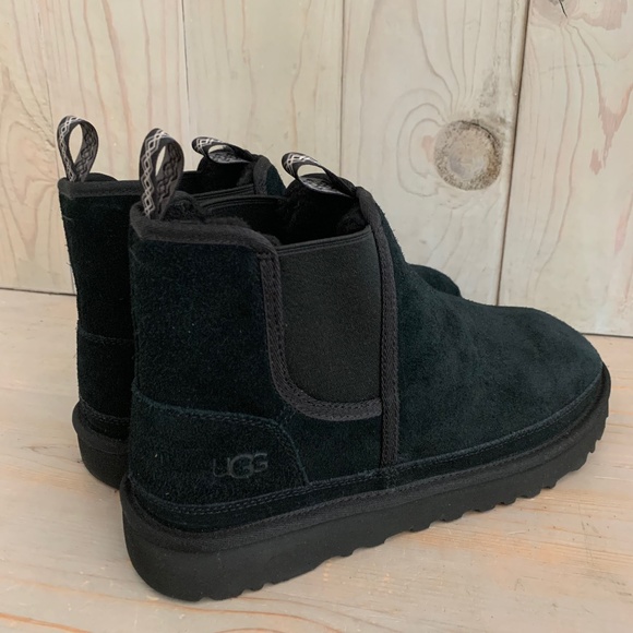 ugg neumel Chelsea black sude chukka boots new - Picture 5 of 9